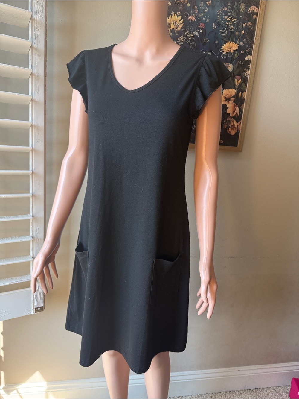 Black V-Neck Pocket Mini Dress - Women's Casual Shift